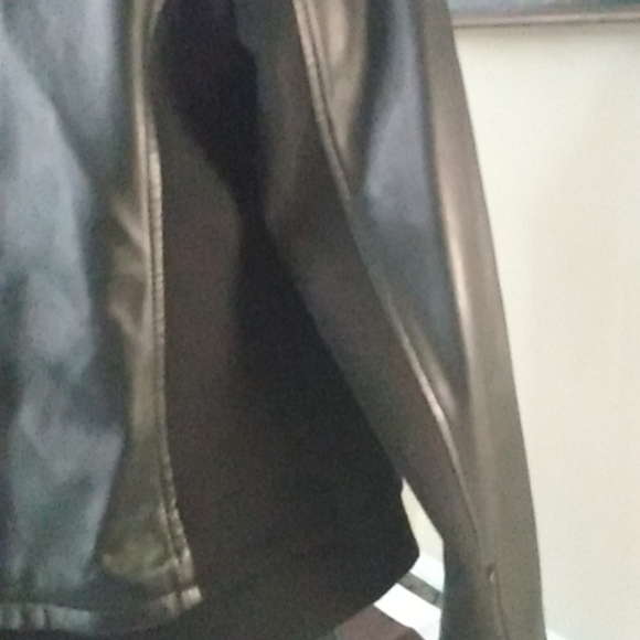 Jacket - Picture 8 of 12